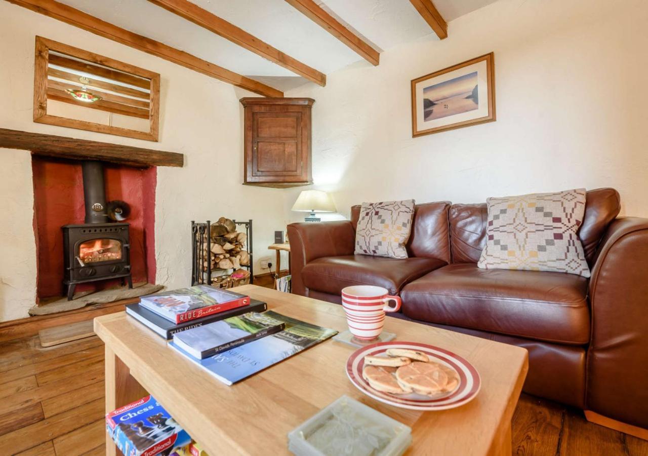 Вилла Bwthyn Clyd - St Davids Экстерьер фото